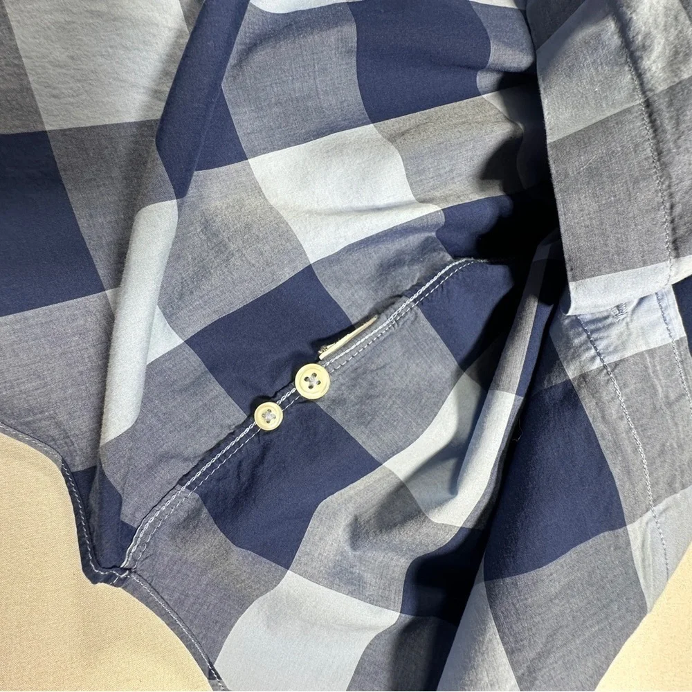 Men’s J.Crew Lightweight Cotton Shirt Size M​​​​